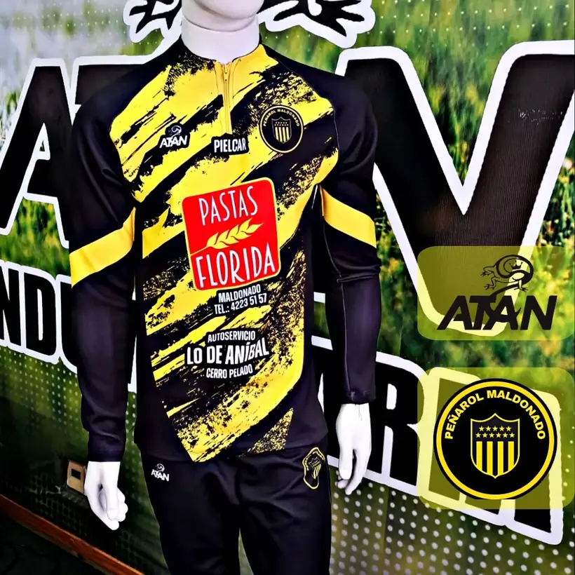 Camiseta de Peñarol de Maldonado confeccionada por ATAN, sublimado total