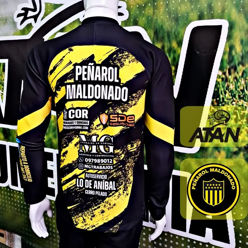 Camiseta de Peñarol de Maldonado confeccionada por ATAN, sublimado total